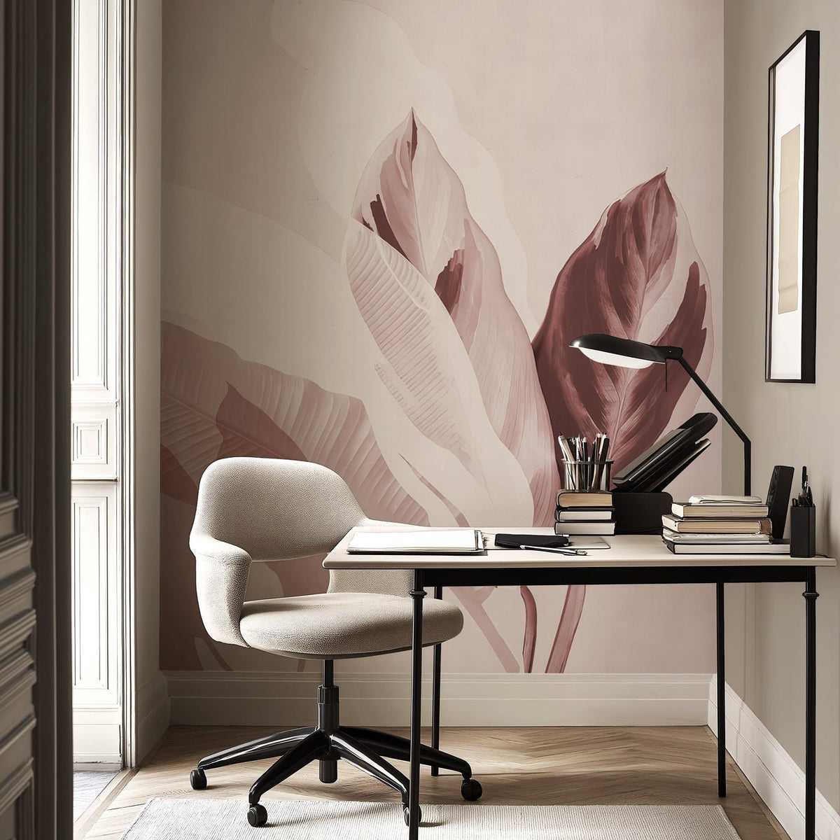 Papel pintado con motivos vegetales modernos en color burdeos