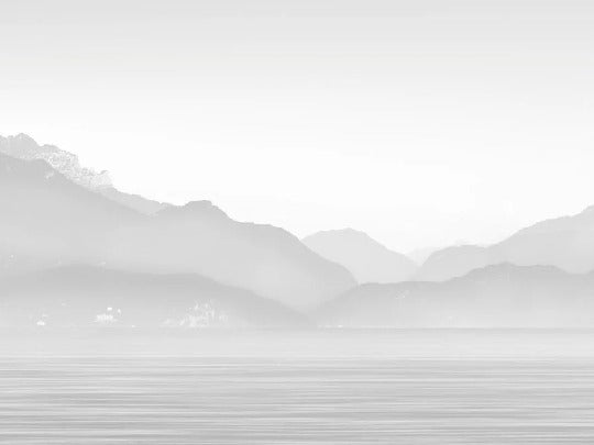 Papel pintado blanco y negro de Annecy y su apacible lago