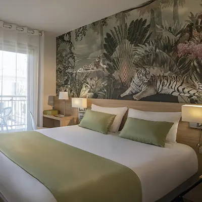 Le papier peint panoramique pour les hôtels : Comment le monde de l’hôtellerie utilise le papier peint panoramique pour créer des expériences clients mémorables