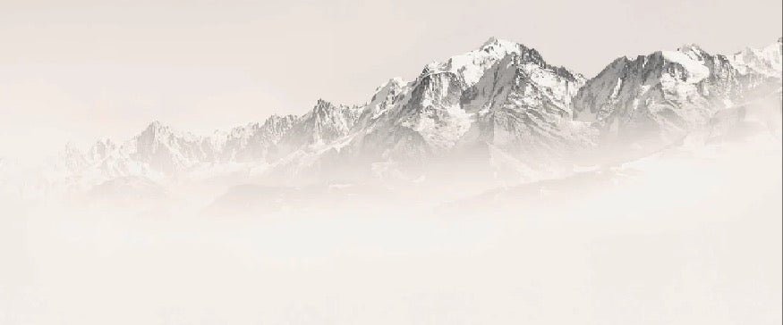 Papel pintado Mont Blanc en niebla sepia