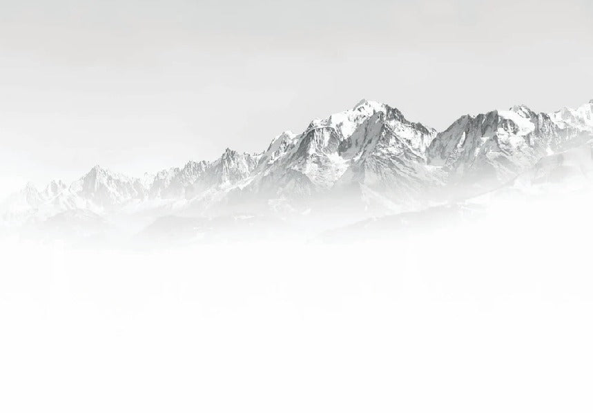 Papel pintado blanco y negro Mont Blanc en la niebla