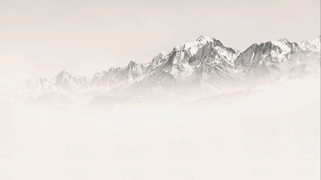 Papel pintado Mont Blanc en niebla sepia