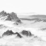 Papel pintado panorámico de montaña en blanco y negro