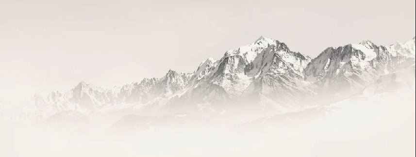 Papel pintado Mont Blanc en niebla sepia