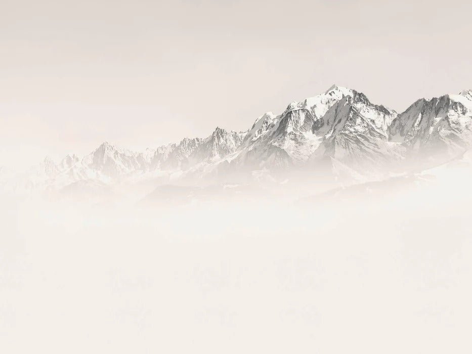 Papel pintado Mont Blanc en niebla sepia