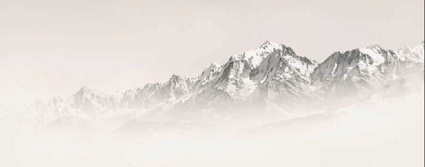 Papel pintado Mont Blanc en niebla sepia