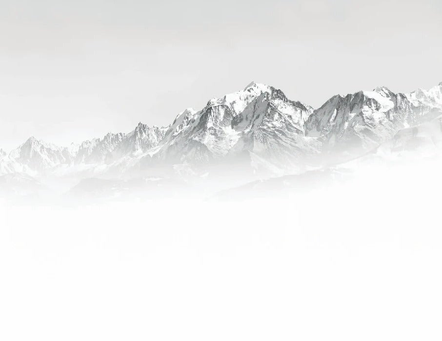 Papel pintado blanco y negro Mont Blanc en la niebla