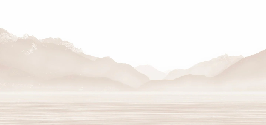 Papier peint Annecy et son lac paisible beige - H260cm x L550cm - Matière Softouch, XXL, tendance