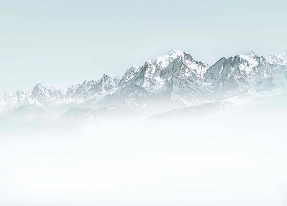 Papel pintado Mont Blanc en la niebla azul