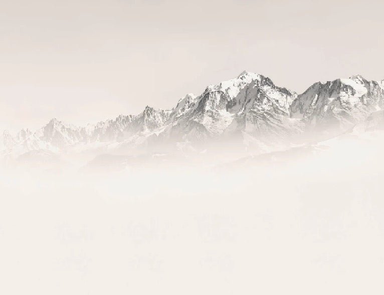 Papel pintado Mont Blanc en niebla sepia