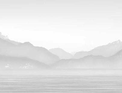 Papel pintado blanco y negro de Annecy y su apacible lago