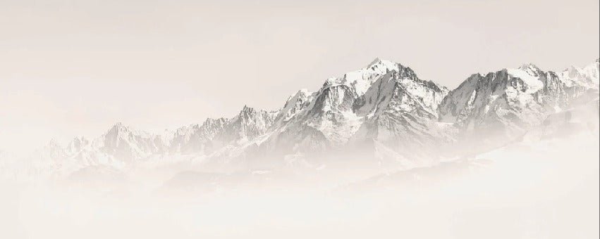 Papel pintado Mont Blanc en niebla sepia