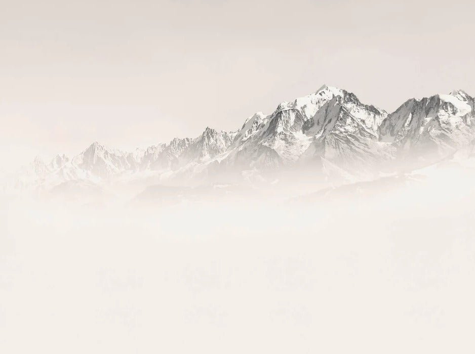 Papel pintado Mont Blanc en niebla sepia