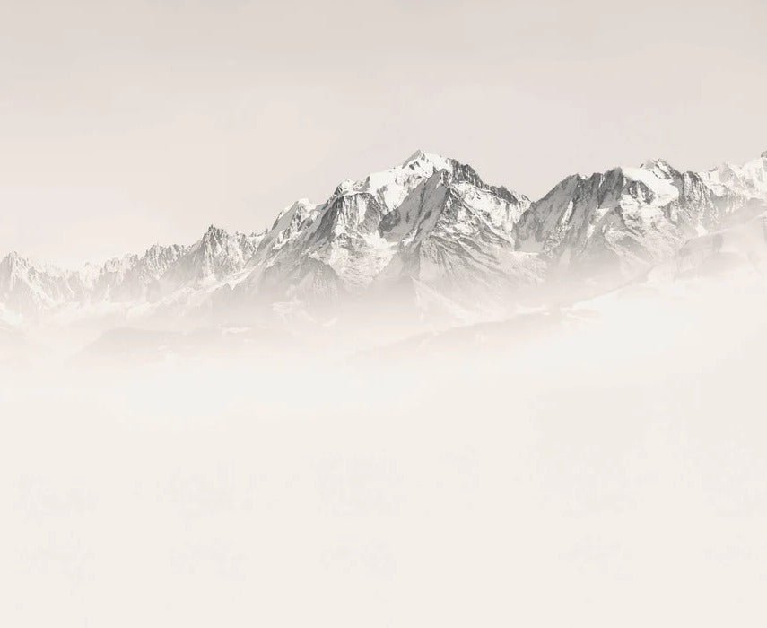 Papel pintado Mont Blanc en niebla sepia