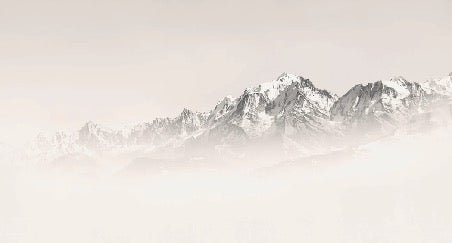Papel pintado Mont Blanc en niebla sepia