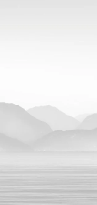 Papier peint Annecy et son lac paisible noir et blanc, XXL, tendance